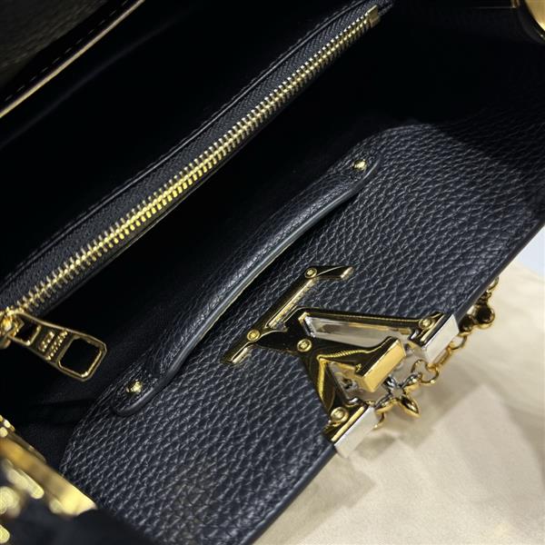 2026120164253877 270